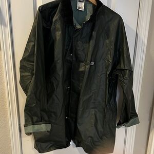 Helly Hansen Men’s Dark Green Waterproof Fishing Jacket 2XL